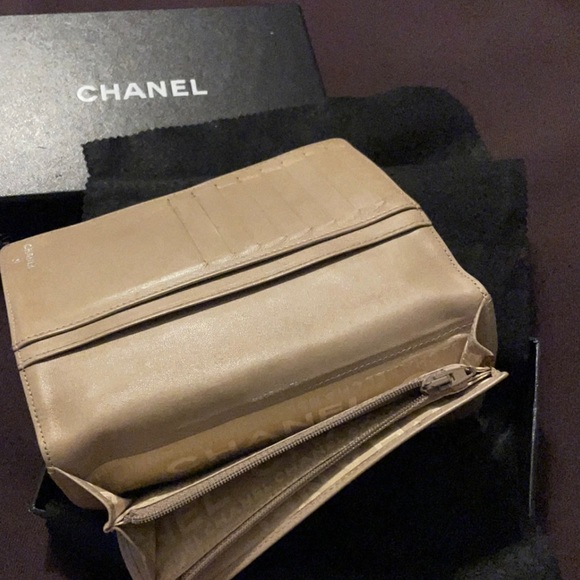 CHANEL Timeless Black Caviar Leather Diamond Pattern Embossed Wallet Clutch Bag - Picture 2 of 11